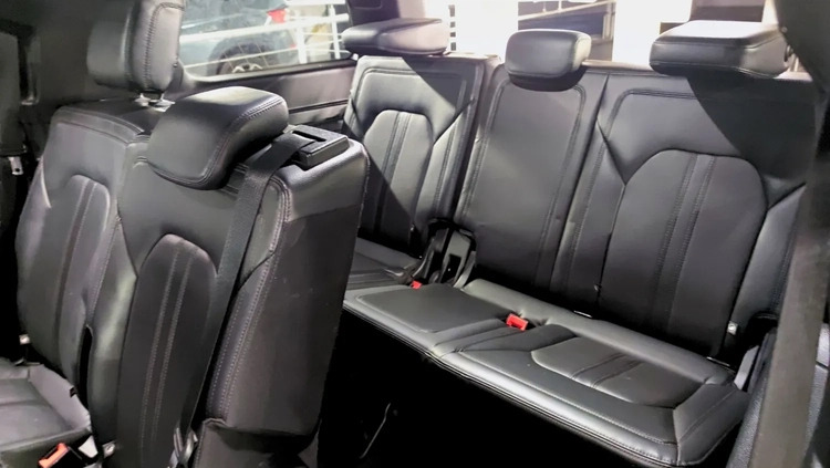 Ford Expedition cena 269900 przebieg: 56638, rok produkcji 2018 z Kraków małe 352